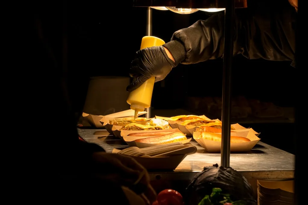 Ile można zarobić na hot dogach?